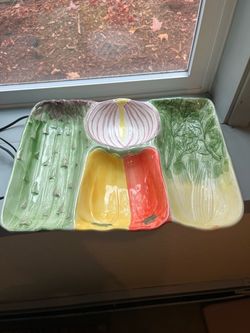 Eddie Bauer Made in Japan vegetable tray