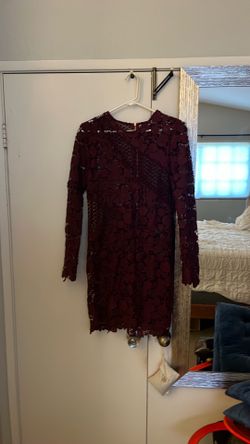 Selfie Leslie Long Sleeved Maroon Lace Dress Size XL