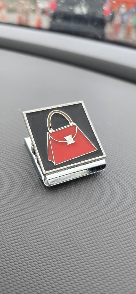 Vintage Ahlers Designs Metal Clip Magnet – Red Purse Design – Rumford, RI