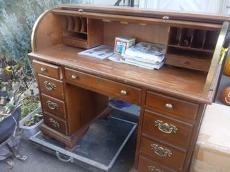 Roll top desk