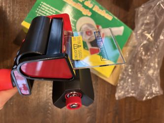 Tape dispenser