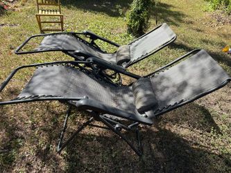 Zero gravity chairs
