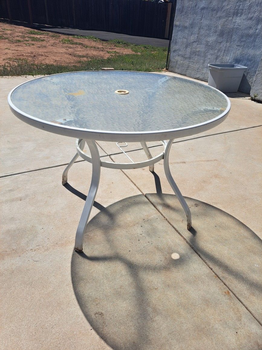 FREE White Round Glass Table NO CHAIRS
