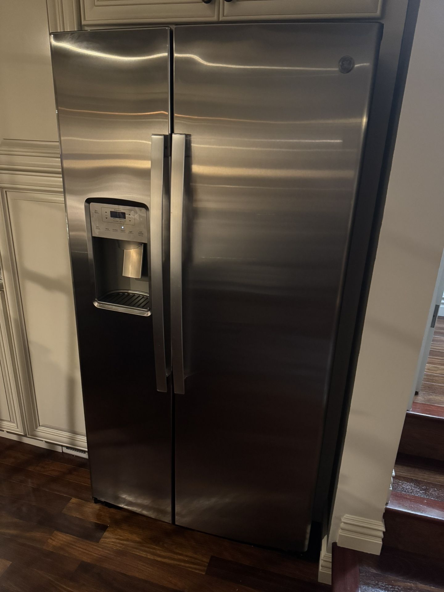 GE 25.1 cu. ft. Side by Side Refrigerator in Fingerprint Resistant Stainless Steel