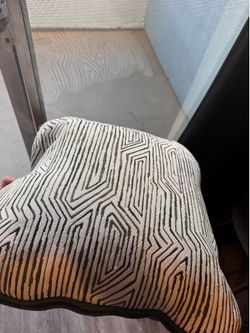 Set of Four throw pillows  brand new!