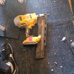 DeWalt 21° Angle Cordless Framing Nailer 20 Volt Max