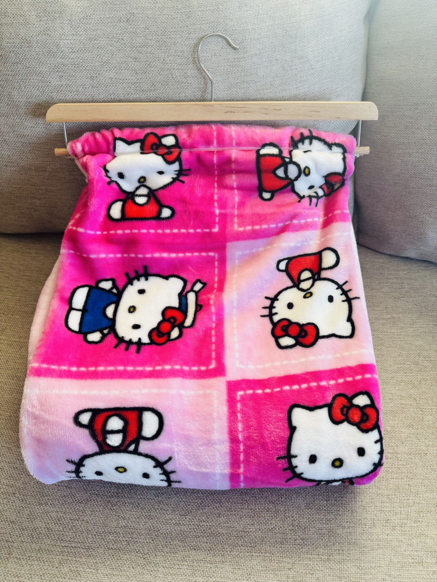 Hello Kitty Blanket 
