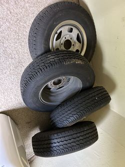 Truck Tires ( goodrich radial long trail p225/75r16)