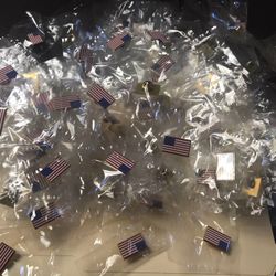 LOT OF 115 AMERICAN FLAG PUSH PIN  NIP
