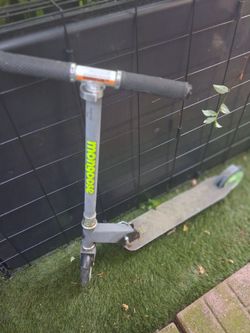 Mongoose Scooter