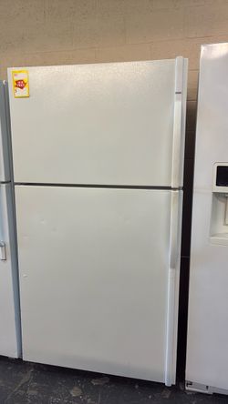 Nice Kenmore refrigerator