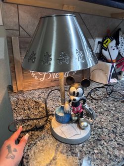 Hampton Bay Disney Mickey Mouse lamp