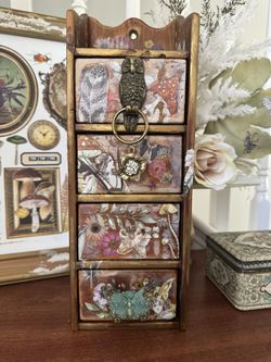 Fairy Treasure Chest Antique Mini Drawers Stunning!!