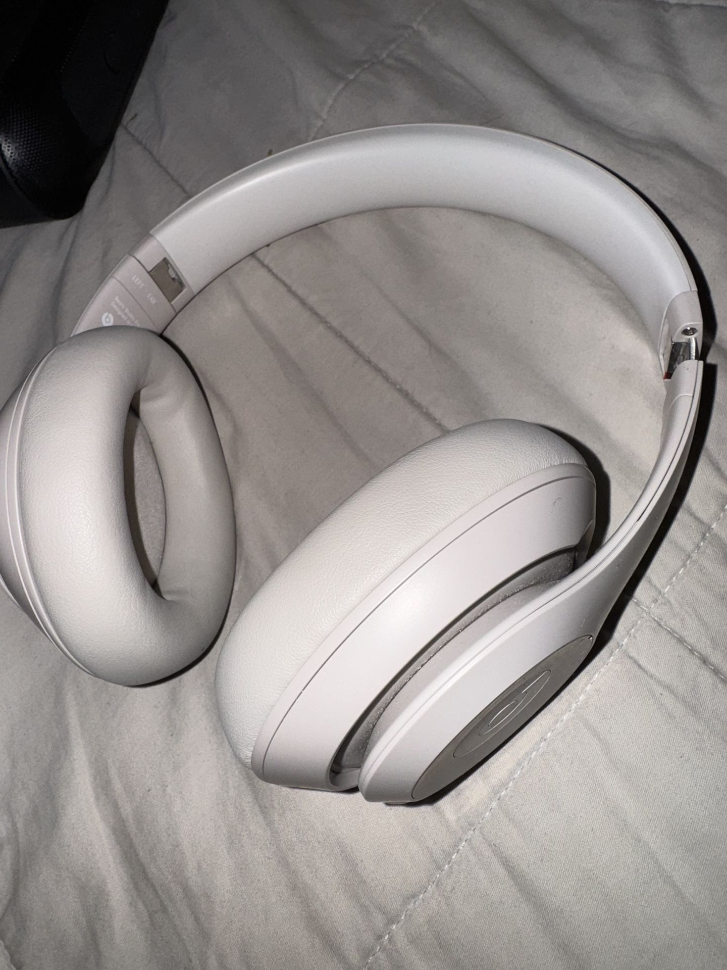 Beats Studio 3 Like New 