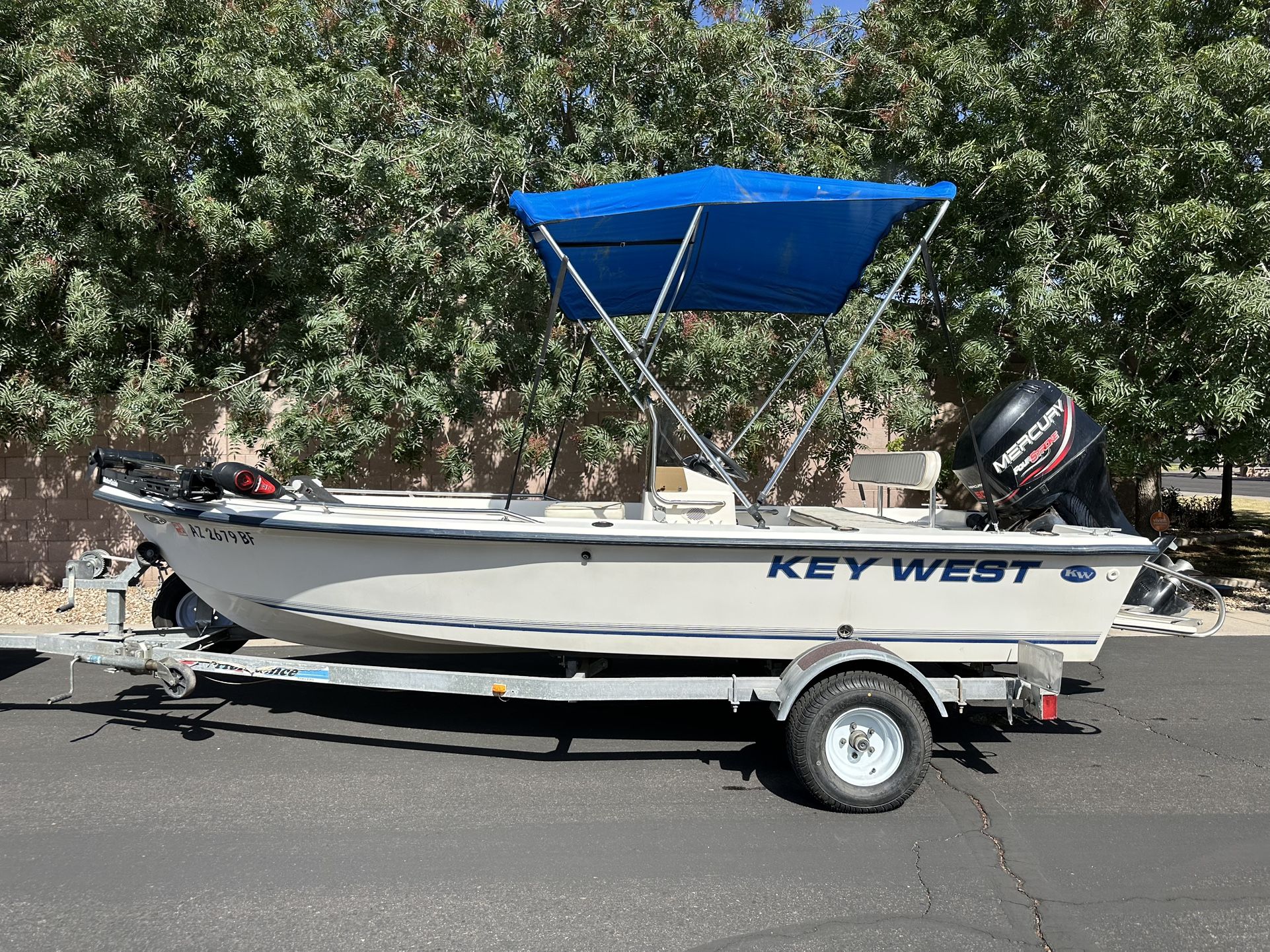 2000 Key West 1520 Fishing Boat