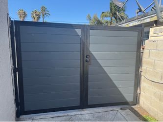 Custom gate