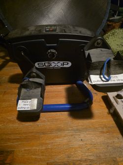 Scoop exercise machine
