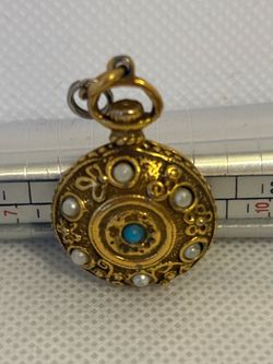 Vintage Unsigned Goldette Faux Locket Charm