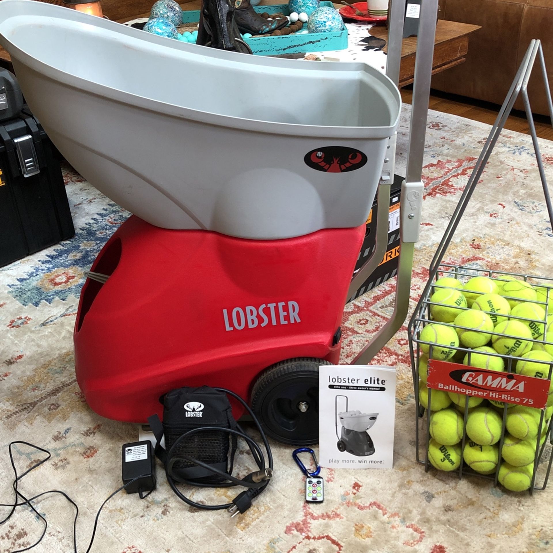 Lobster Tennis Ball Machine