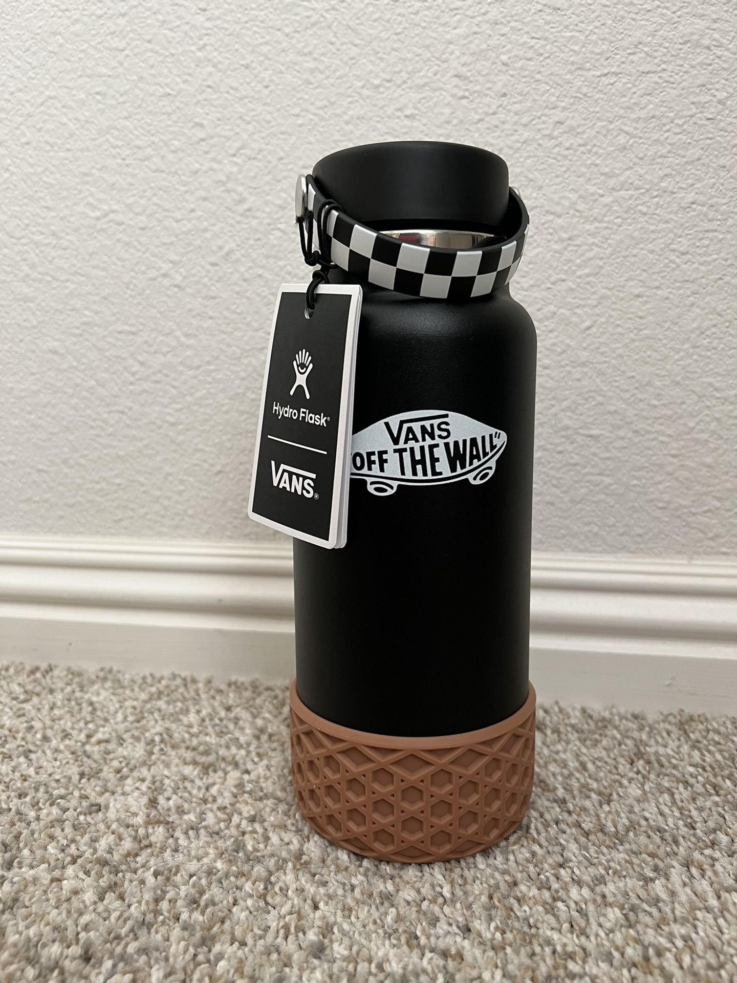 Vans Hydro Flask With Boot for Sale in Ventura, CA - OfferUp