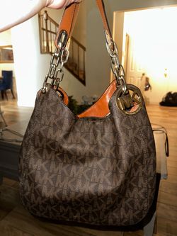Michael Kors MK Signature Hobo Bag