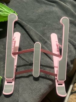 Laptop riser