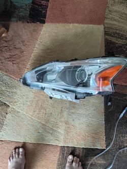 Altima headlight lense