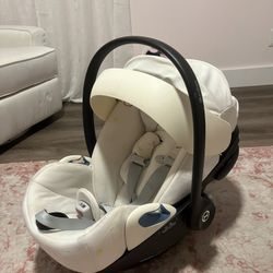 Cybex Car Seat With Base