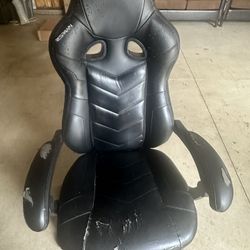Worn Respawn Gaming Chair 