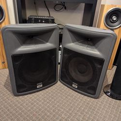 Peavey PR15 PA Loudspeakers