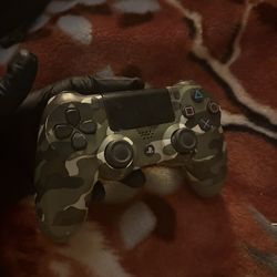 PS4 controller
