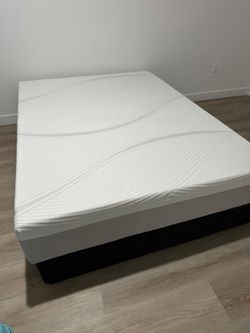 Queen Size Mattress Memory Foam