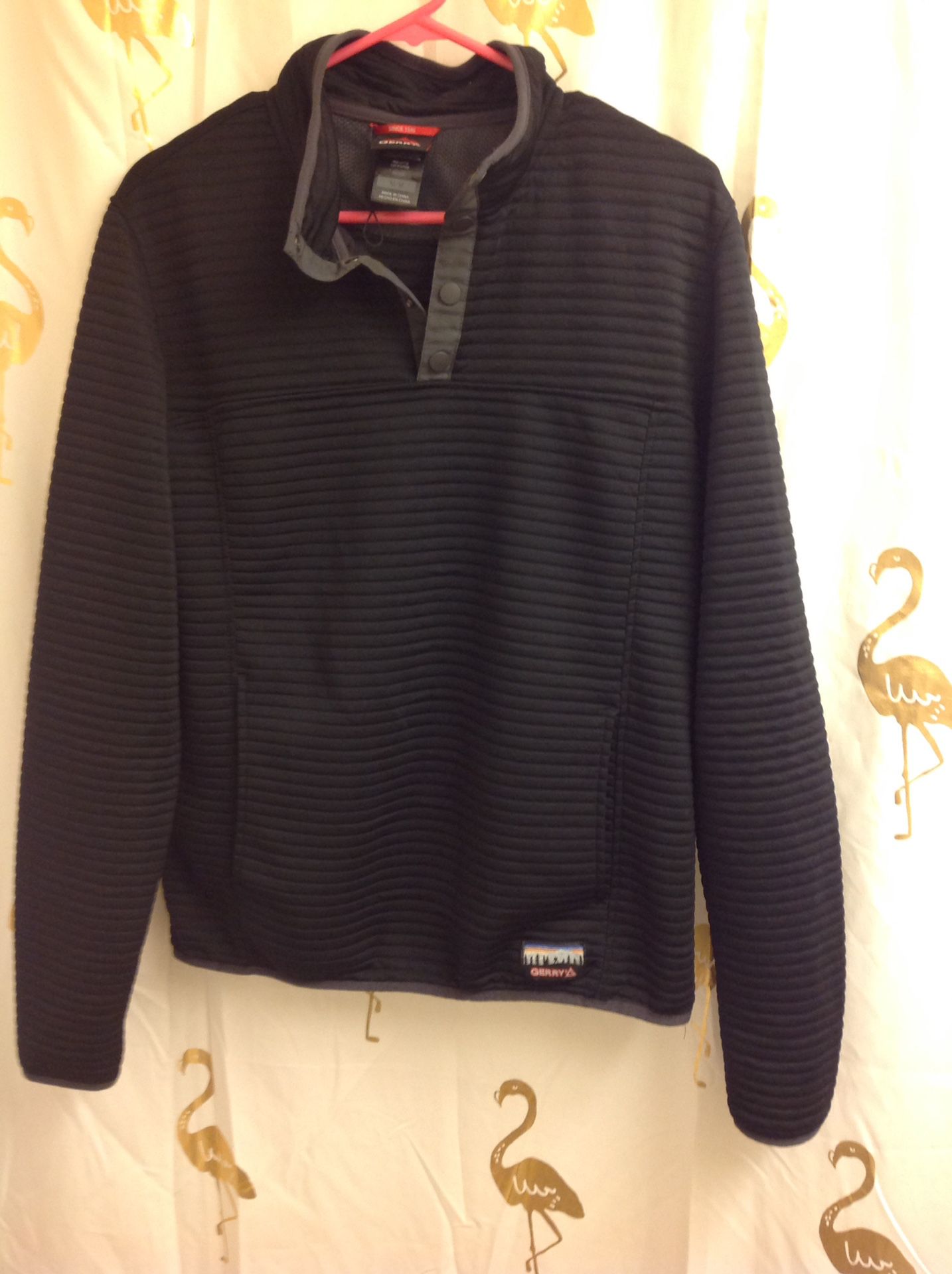 GERRY Men Pullover Sweatshirt M EUC great for hiking and outdoors, black