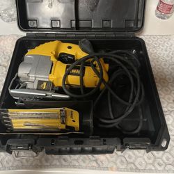 Dewalt Saw