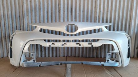 2015-2017 Toyota Prius V Front Bumper Cover