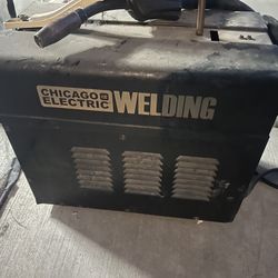 Chicago Electric Welder 90A