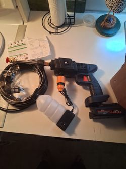 Portable pressure washer