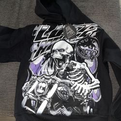 New LOST HILLS Black Graphic Skeleton Hoodie(Small)