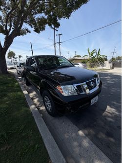 2014 Nissan frontier  135,989