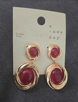 Aretes colgantes de perlas