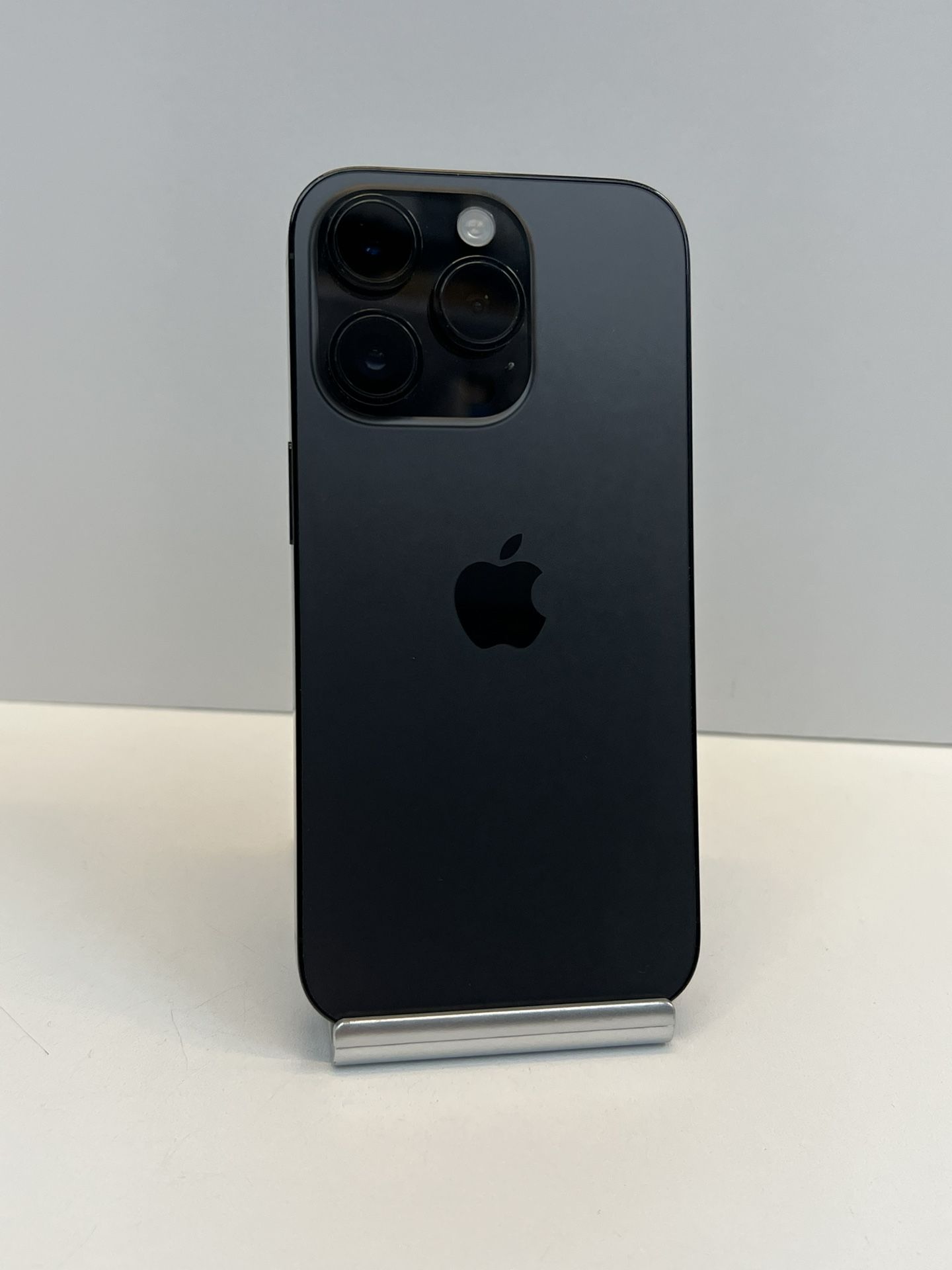 Apple iPhone 14 PRO 128gb. ( Unlocked )