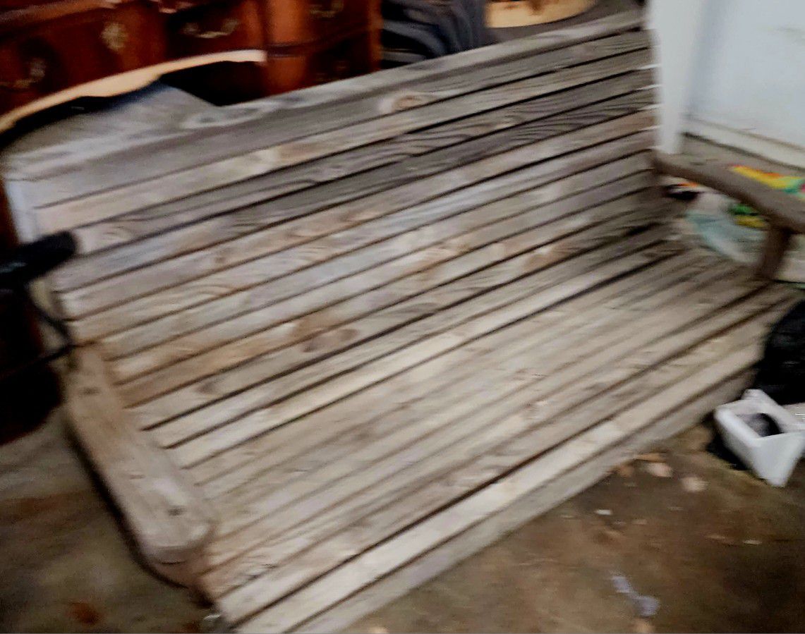 Wooden Bench Swing 