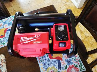 Milwaukee M18 FUEL 18-Volt Lithium-Ion Brushless Cordless 2 Gal. Electric Compact Quiet Compressor (Tool-Only)