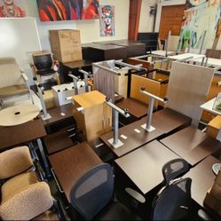 Warehouse Inventory Liquidation NEGOTIABLE !!
🔥🔥
