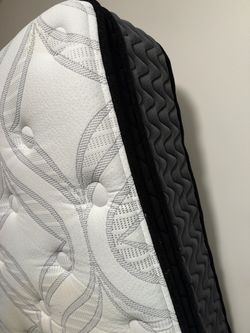 Full size mattress