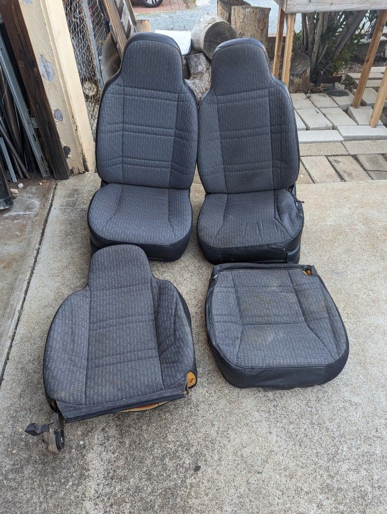 97-01 Jeep XJ Seats