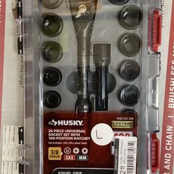 Husky 26-PIECE UNIVERSAL SOCKET SET WITH 100-POSITION RATCHET (new)