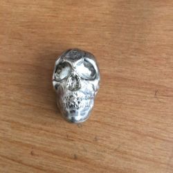 1.3oz. Pure silver skull