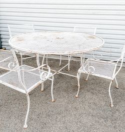 Vintage Metal Patio Table & 4 Chairs