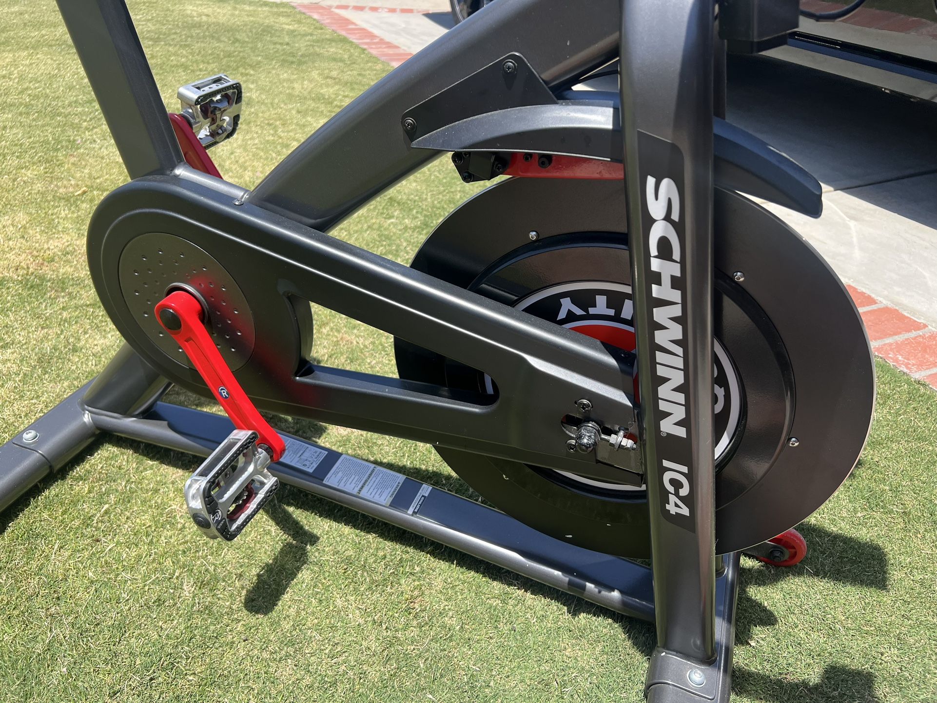 Schwin IC4 Stationary Bike 